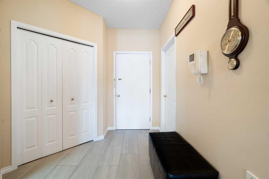 









2107


Patterson

View Southwest, .,
Calgary,




AB
T3H 3J9

