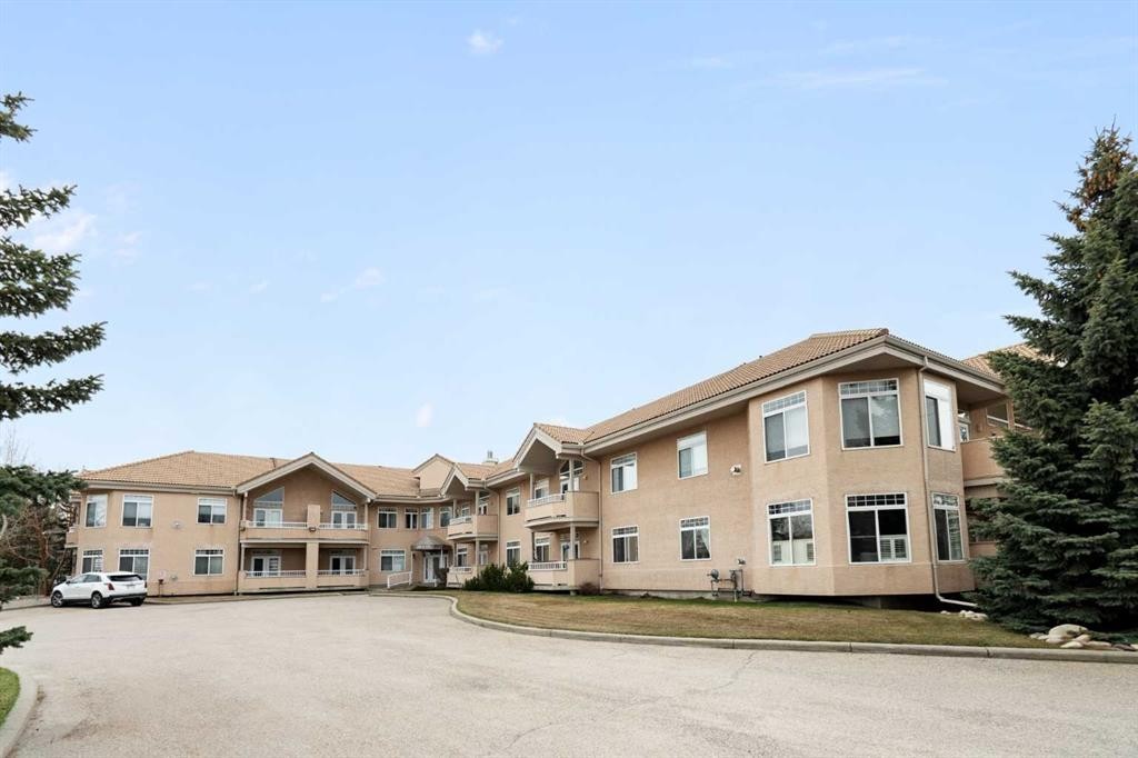 









2107


Patterson

View Southwest, .,
Calgary,




AB
T3H 3J9

