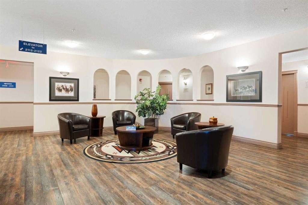 









2107


Patterson

View Southwest, .,
Calgary,




AB
T3H 3J9

