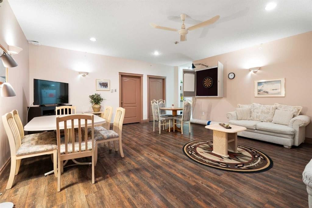 









2107


Patterson

View Southwest, .,
Calgary,




AB
T3H 3J9


