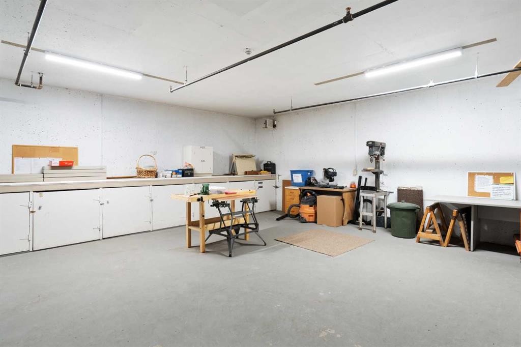 









2107


Patterson

View Southwest, .,
Calgary,




AB
T3H 3J9

