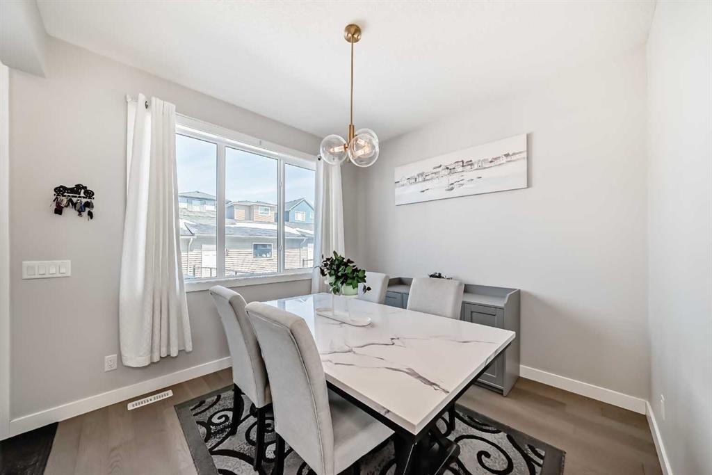 









1016


Lanark

Boulevard Southeast,
Airdrie,




AB
T4A 3L6

