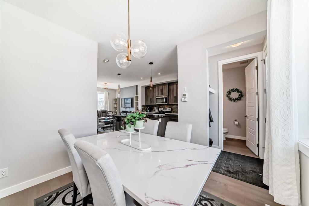 









1016


Lanark

Boulevard Southeast,
Airdrie,




AB
T4A 3L6

