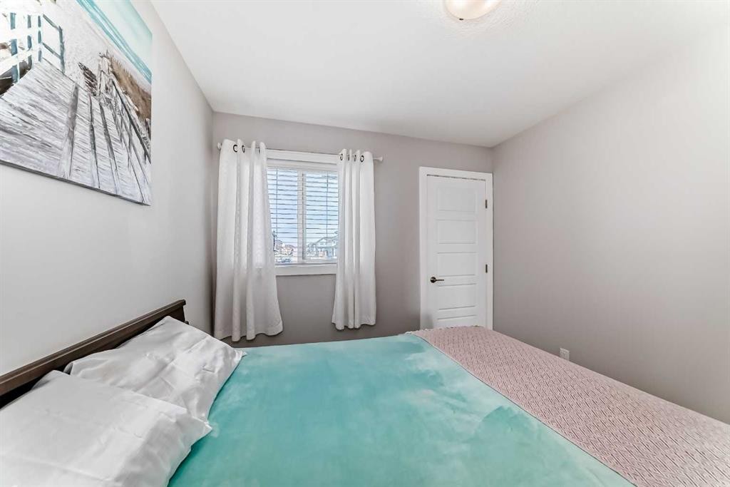 









1016


Lanark

Boulevard Southeast,
Airdrie,




AB
T4A 3L6

