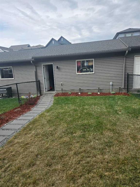 









1016


Lanark

Boulevard Southeast,
Airdrie,




AB
T4A 3L6

