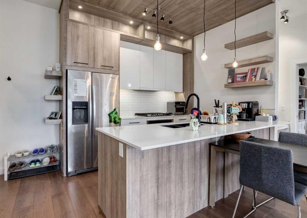 









2702


17

Avenue Southwest, 408,
Calgary,




AB
T3E 8A5

