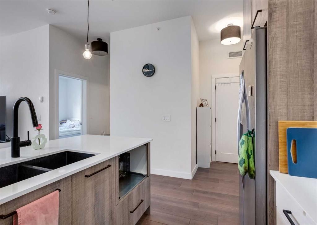 









2702


17

Avenue Southwest, 408,
Calgary,




AB
T3E 8A5

