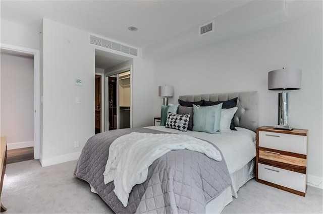 









560


6

Avenue Southeast, 407,
Calgary,




AB
T2G 1K7

