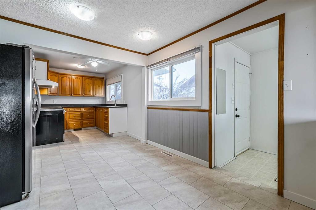 









30


Crescent

Road East,
Okotoks,




AB
T1S 1G4

