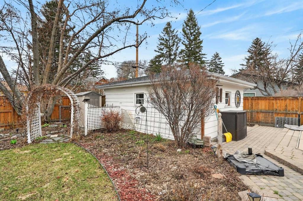 









2023


Glenwood

Drive Southwest,
Calgary,




AB
T3E 3Y7

