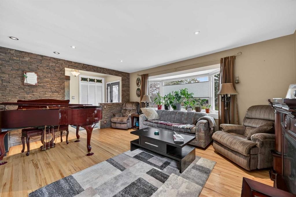 









2023


Glenwood

Drive Southwest,
Calgary,




AB
T3E 3Y7

