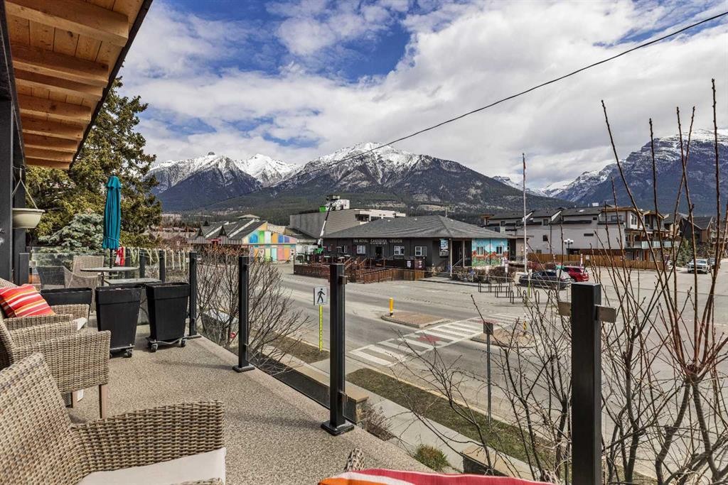 









700


8

Avenue,
Canmore,




AB
T1W 2E3

