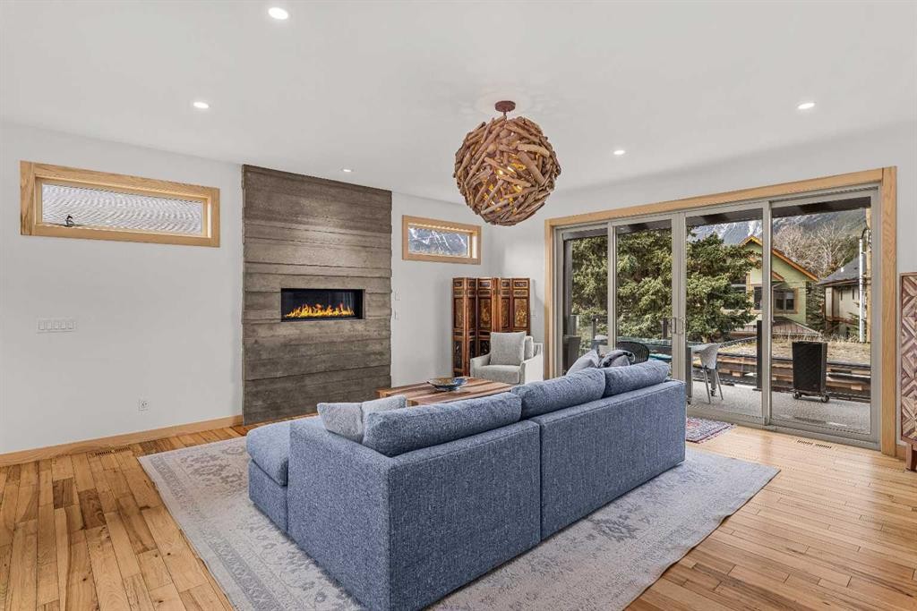 









700


8

Avenue,
Canmore,




AB
T1W 2E3

