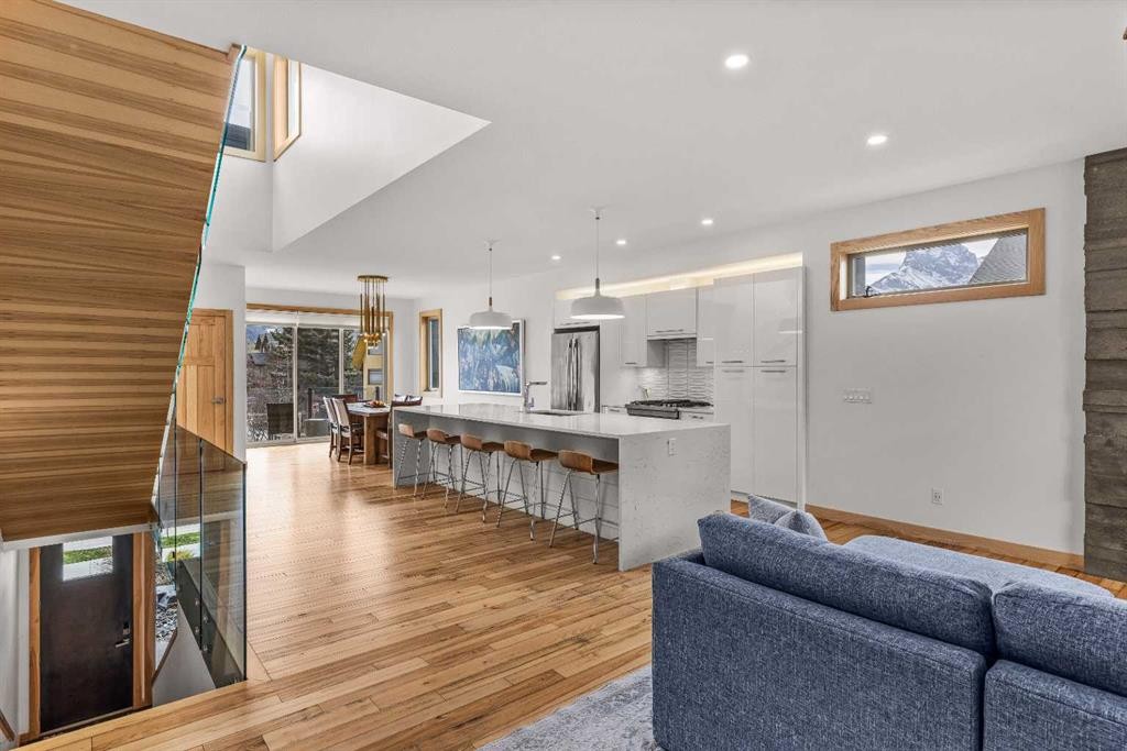 









700


8

Avenue,
Canmore,




AB
T1W 2E3

