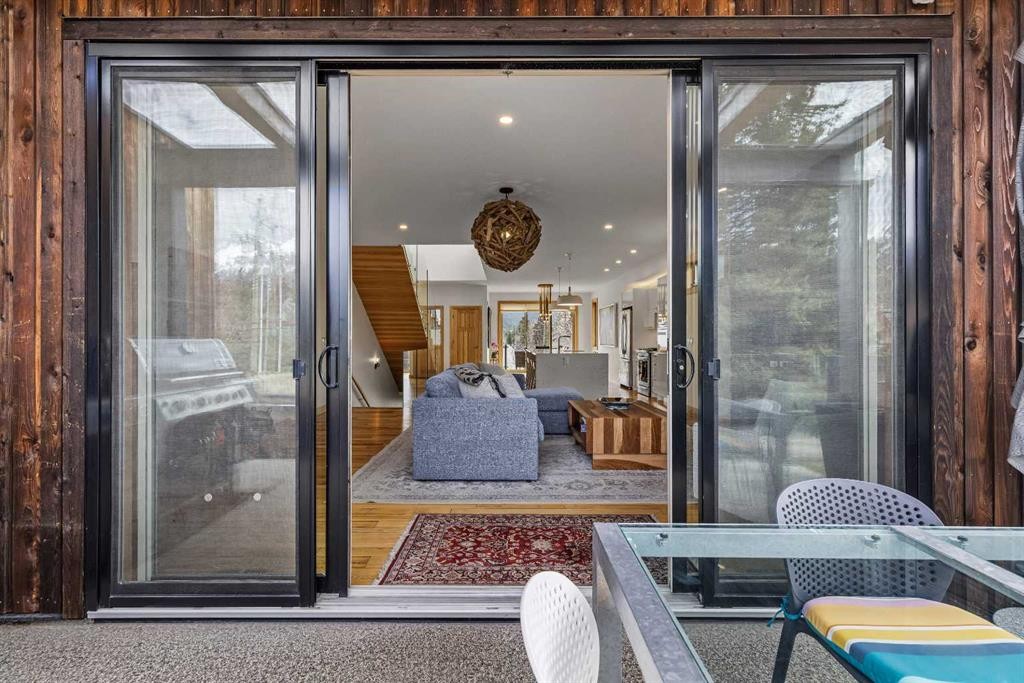 









700


8

Avenue,
Canmore,




AB
T1W 2E3


