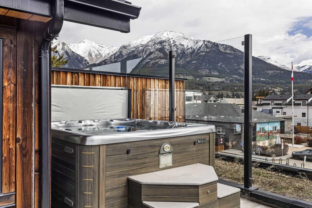 









700


8

Avenue,
Canmore,




AB
T1W 2E3

