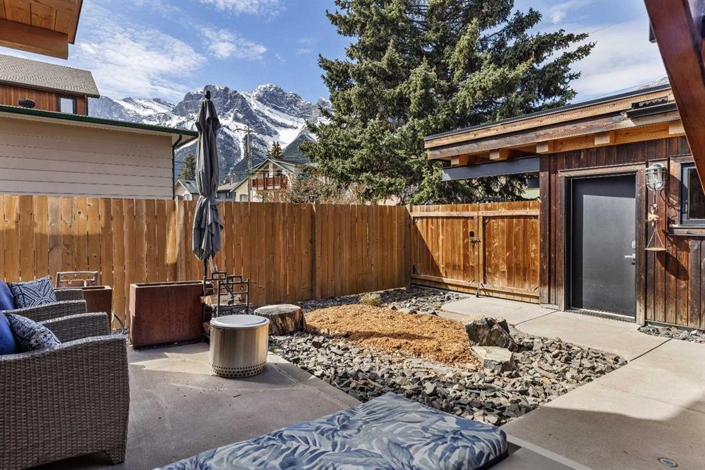 









700


8

Avenue,
Canmore,




AB
T1W 2E3

