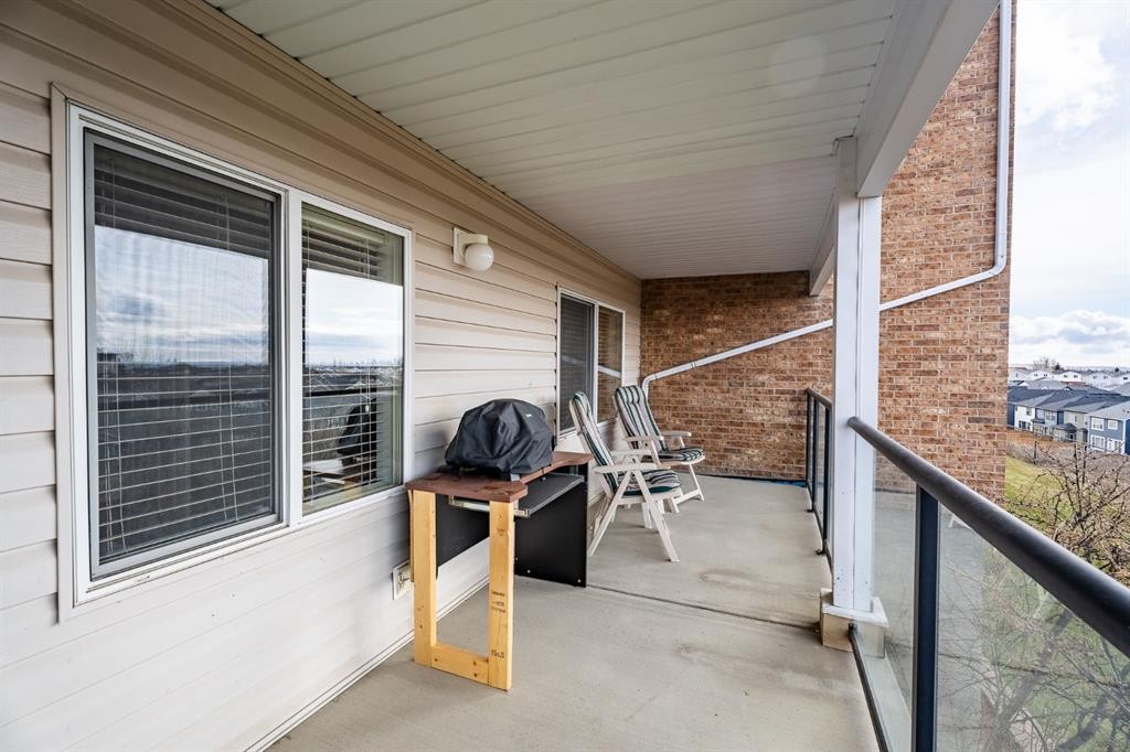 









950


Arbour Lake

Road Northwest, 1103,
Calgary,




AB
T3G 5B8

