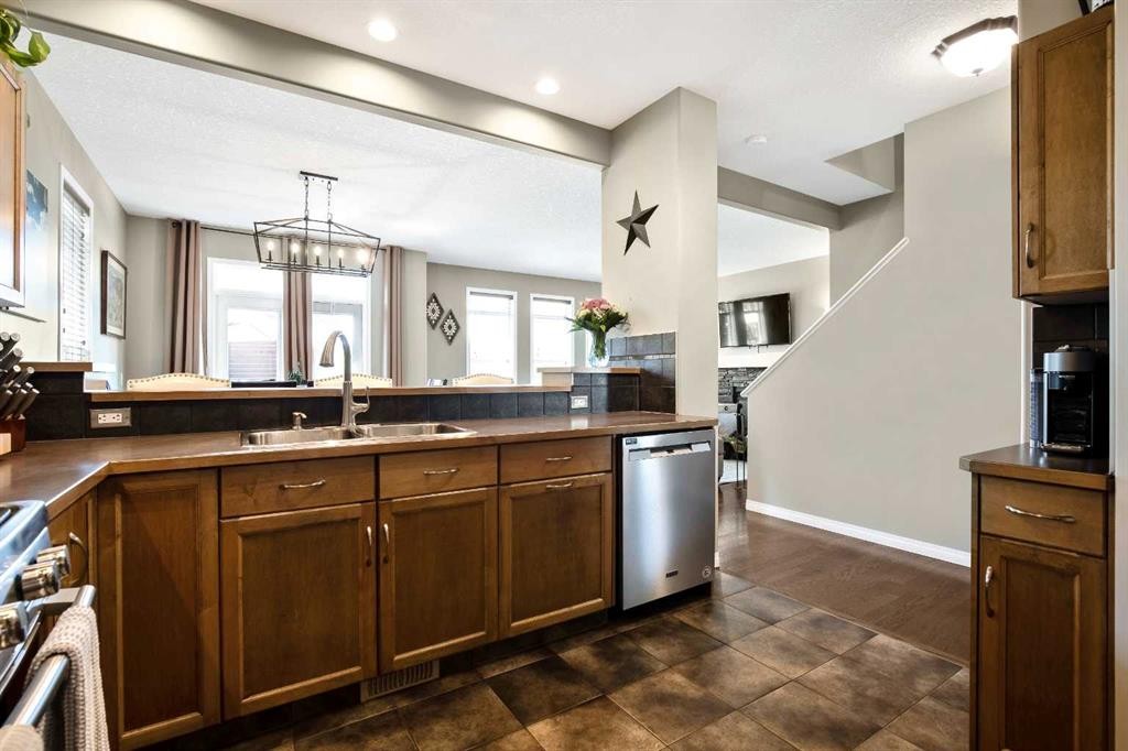 









29


Mahogany

View Southeast,
Calgary,




AB
T3M 0T3

