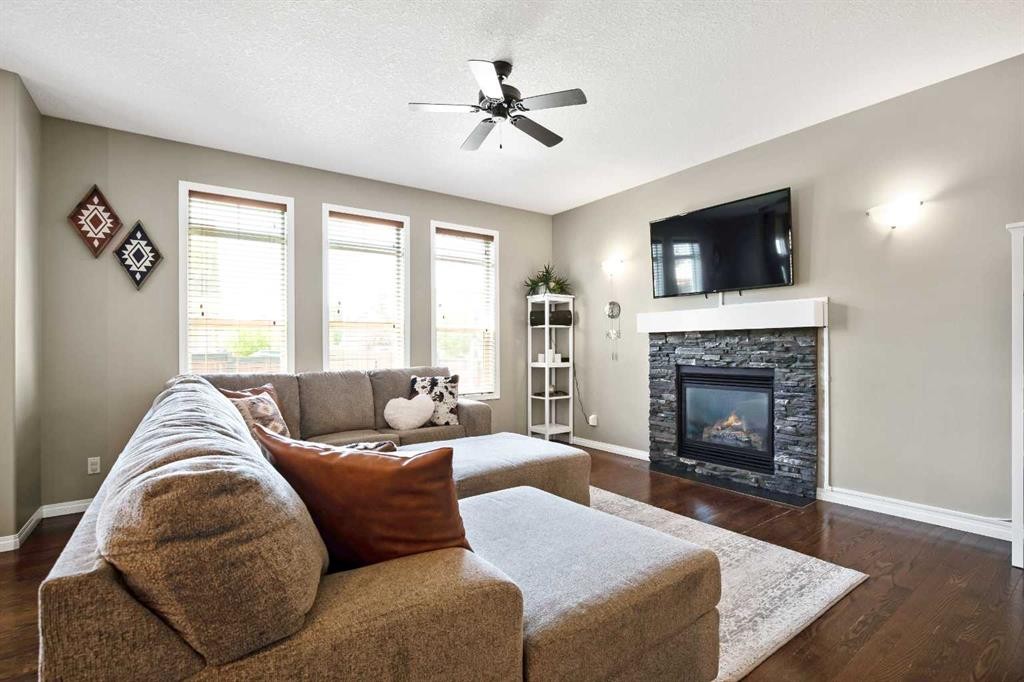









29


Mahogany

View Southeast,
Calgary,




AB
T3M 0T3

