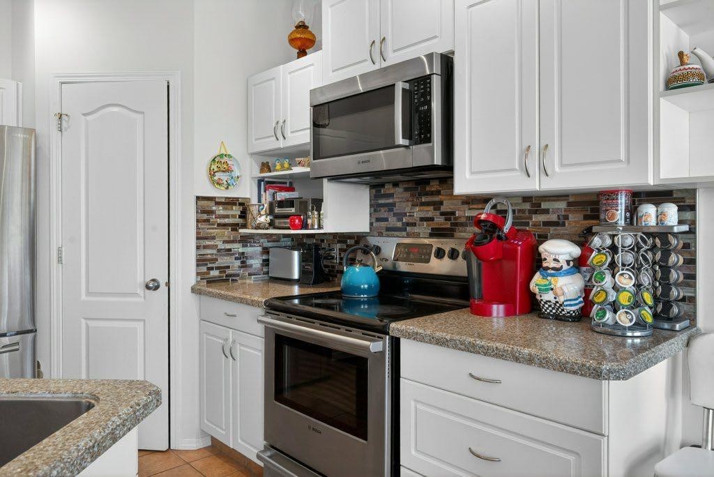 









92


Hamptons

Link Northwest,
Calgary,




AB
T3A 5V9

