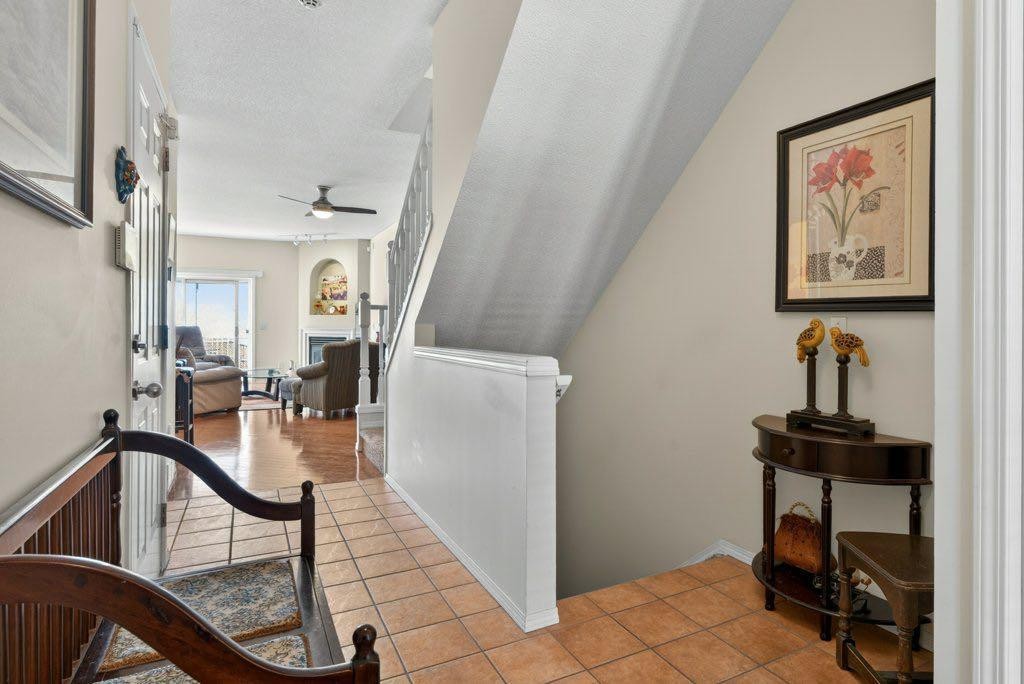 









92


Hamptons

Link Northwest,
Calgary,




AB
T3A 5V9

