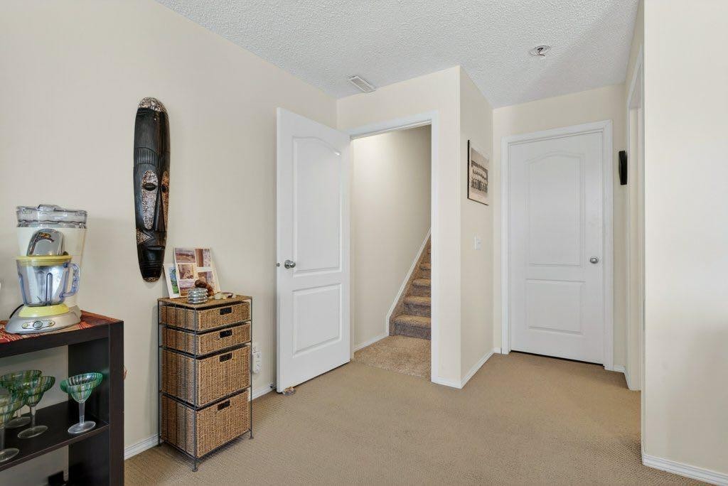









92


Hamptons

Link Northwest,
Calgary,




AB
T3A 5V9

