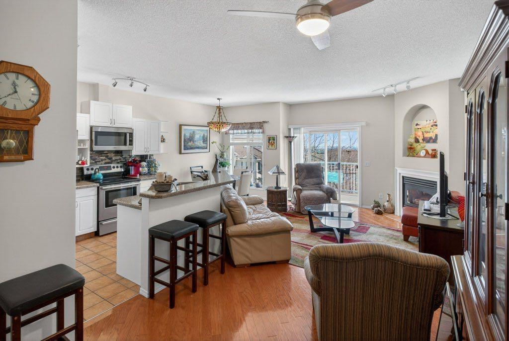 









92


Hamptons

Link Northwest,
Calgary,




AB
T3A 5V9

