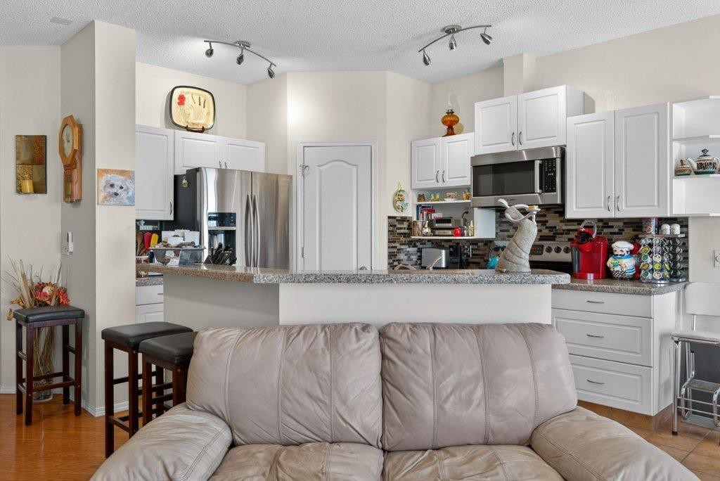 









92


Hamptons

Link Northwest,
Calgary,




AB
T3A 5V9

