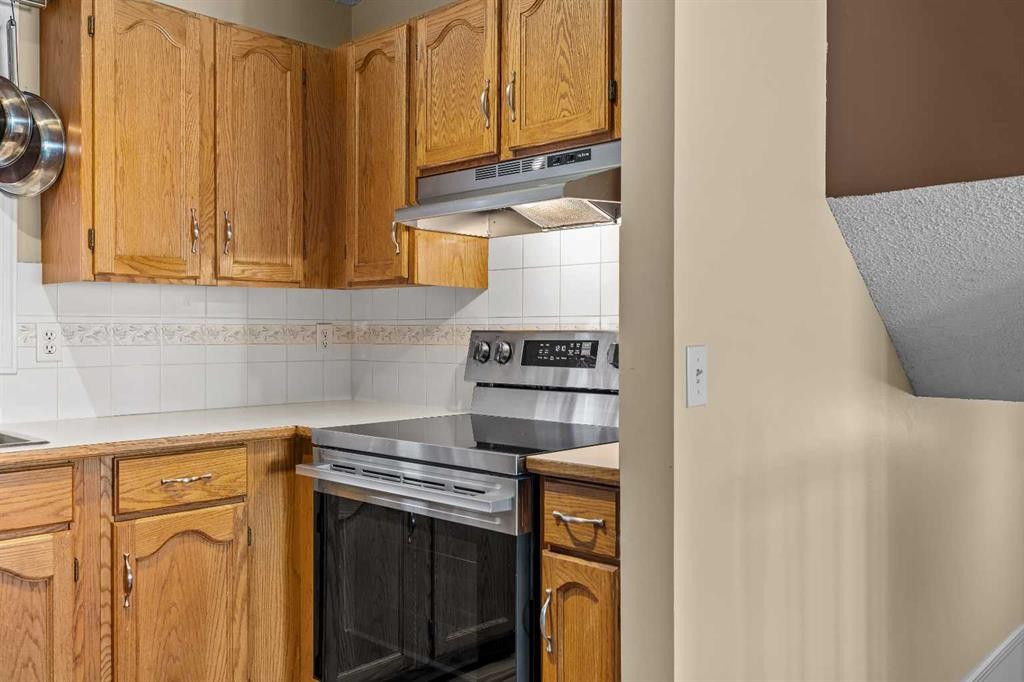 









316


Coventry

Close Northeast,
Calgary,




AB
T3K 4C5

