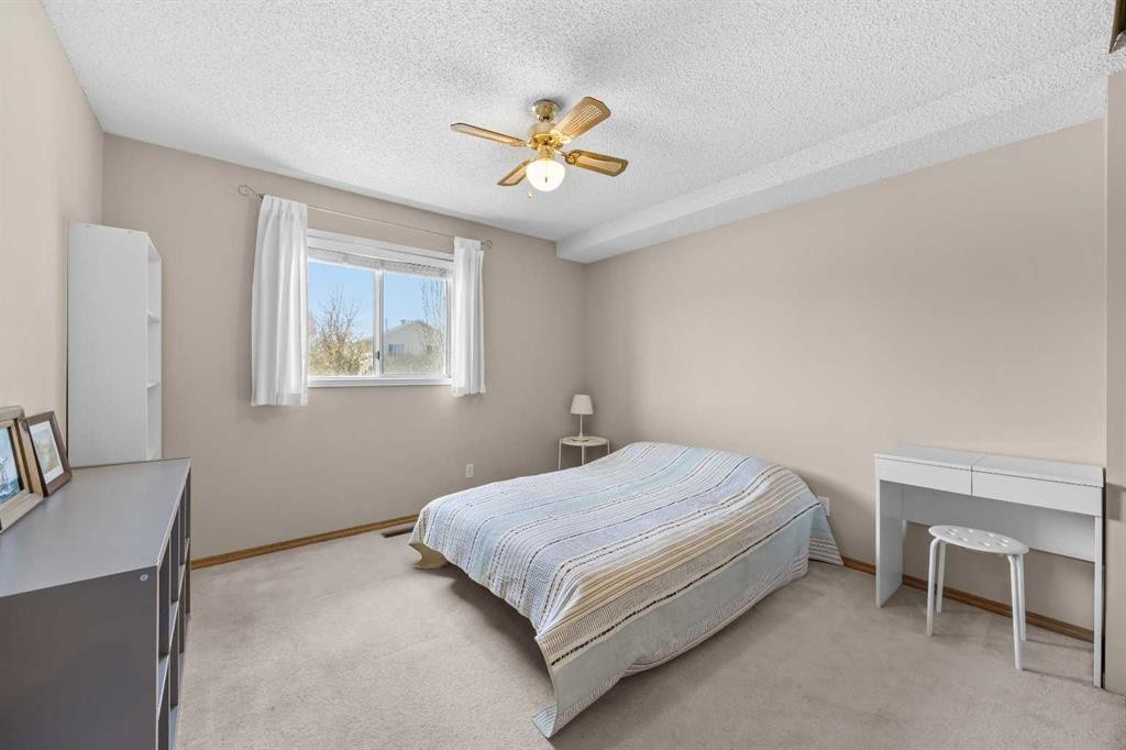 









316


Coventry

Close Northeast,
Calgary,




AB
T3K 4C5

