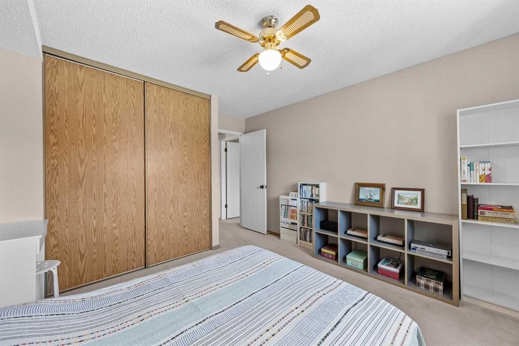 









316


Coventry

Close Northeast,
Calgary,




AB
T3K 4C5

