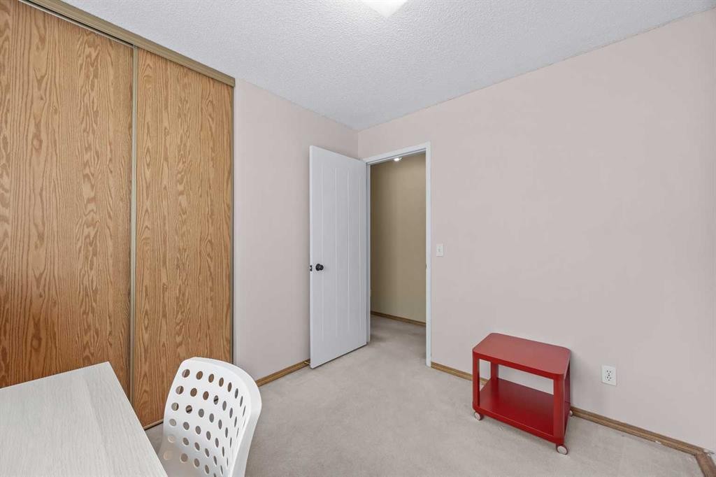 









316


Coventry

Close Northeast,
Calgary,




AB
T3K 4C5

