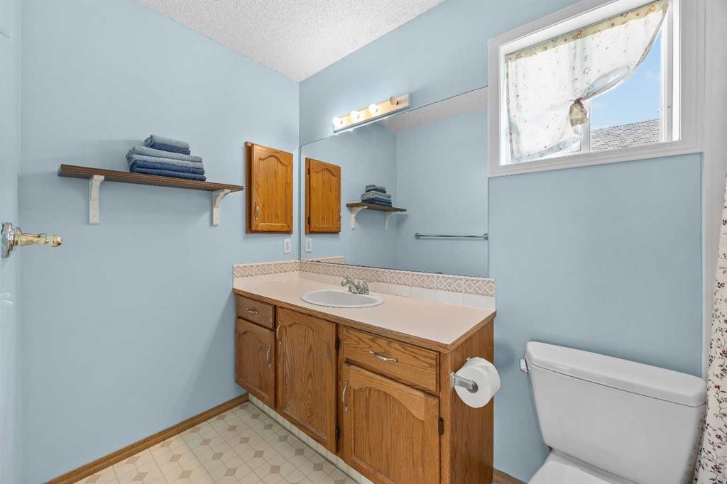 









316


Coventry

Close Northeast,
Calgary,




AB
T3K 4C5


