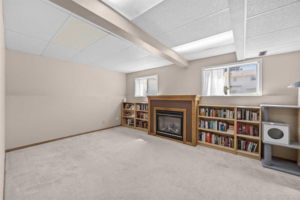 









316


Coventry

Close Northeast,
Calgary,




AB
T3K 4C5

