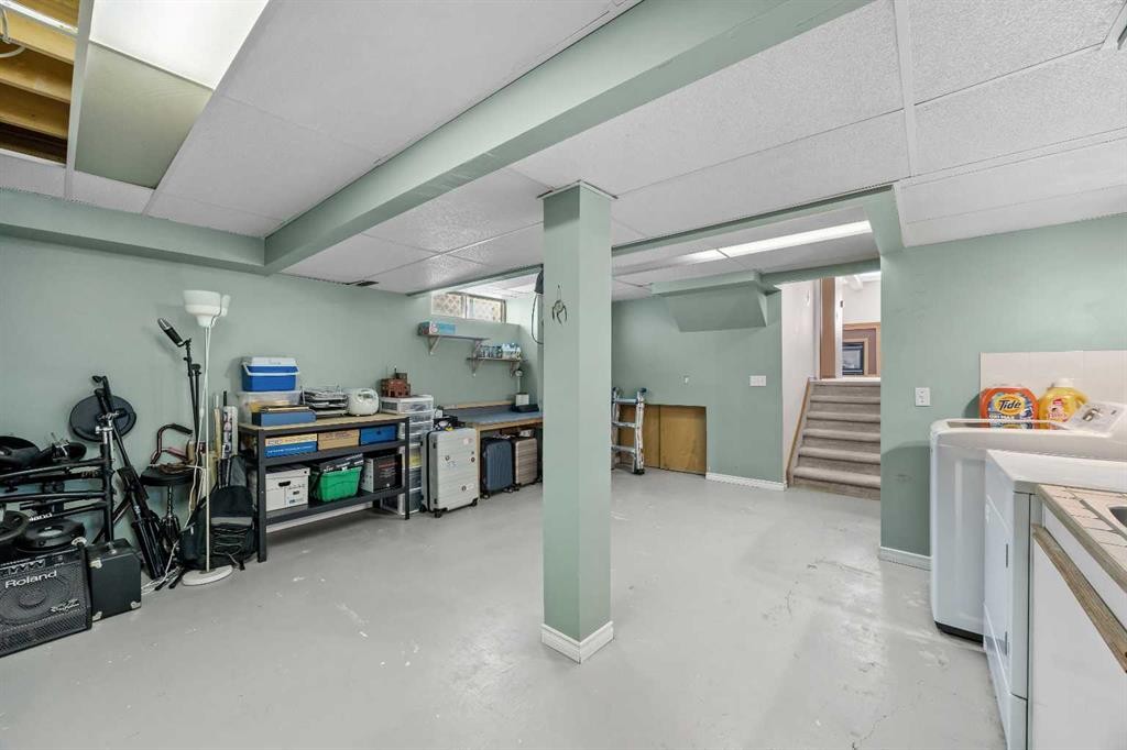 









316


Coventry

Close Northeast,
Calgary,




AB
T3K 4C5

