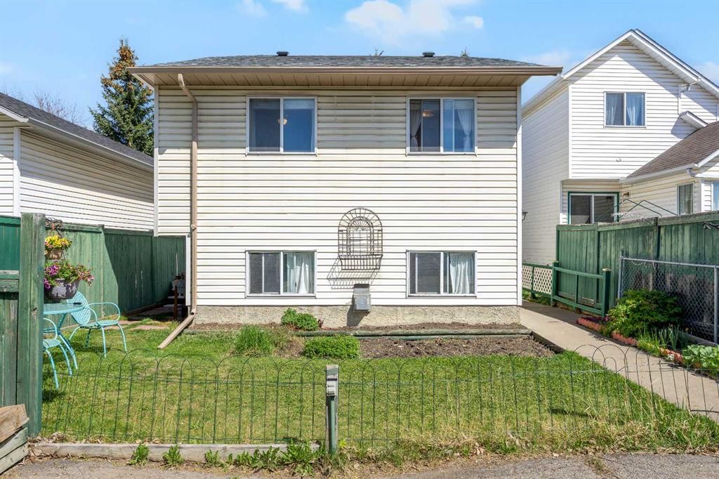 









316


Coventry

Close Northeast,
Calgary,




AB
T3K 4C5

