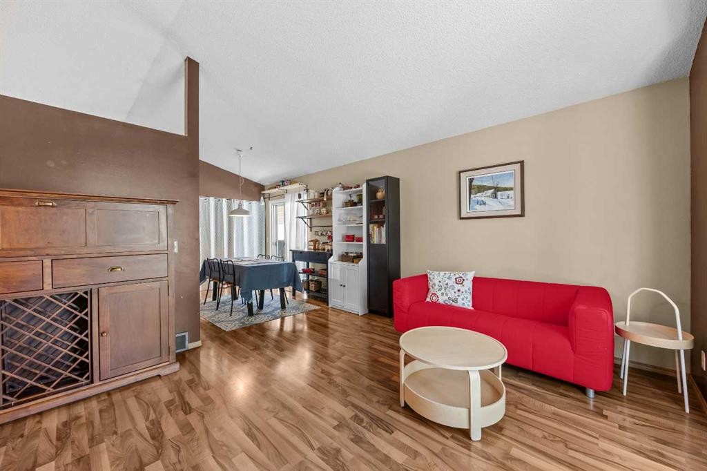









316


Coventry

Close Northeast,
Calgary,




AB
T3K 4C5

