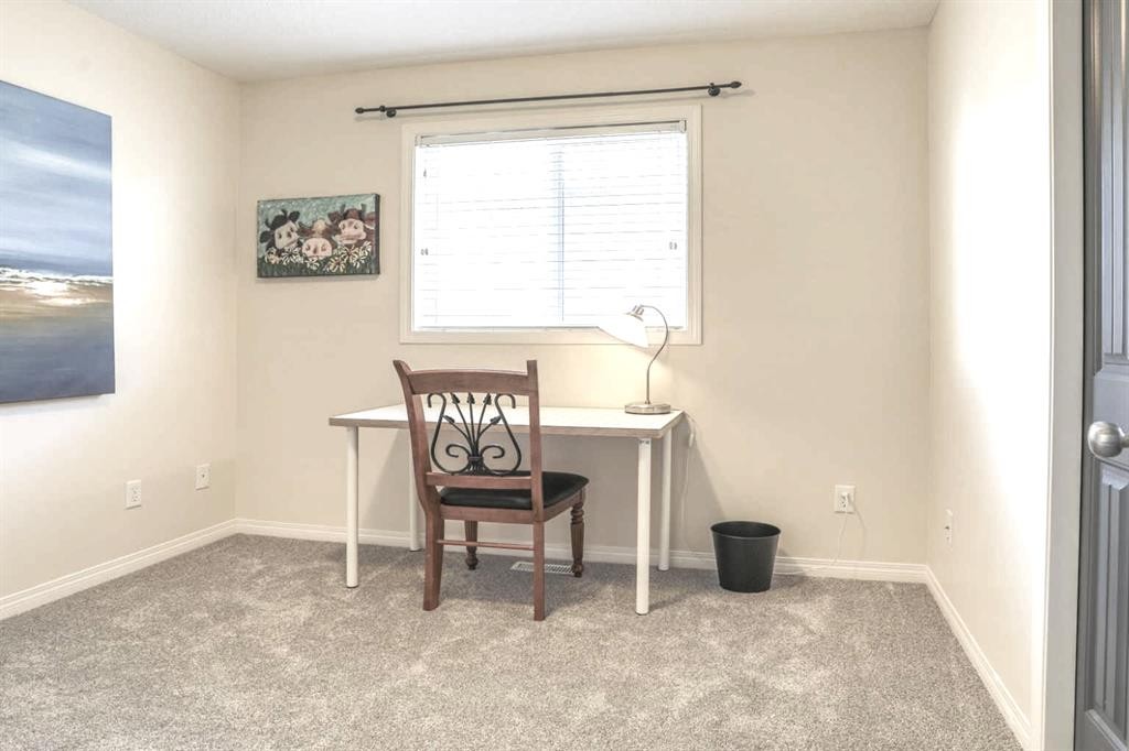 









412


Highland

Close,
Strathmore,




AB
T2A3M9

