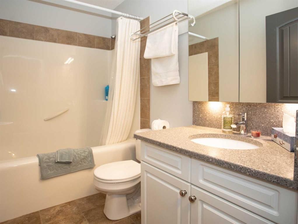 









412


Highland

Close,
Strathmore,




AB
T2A3M9

