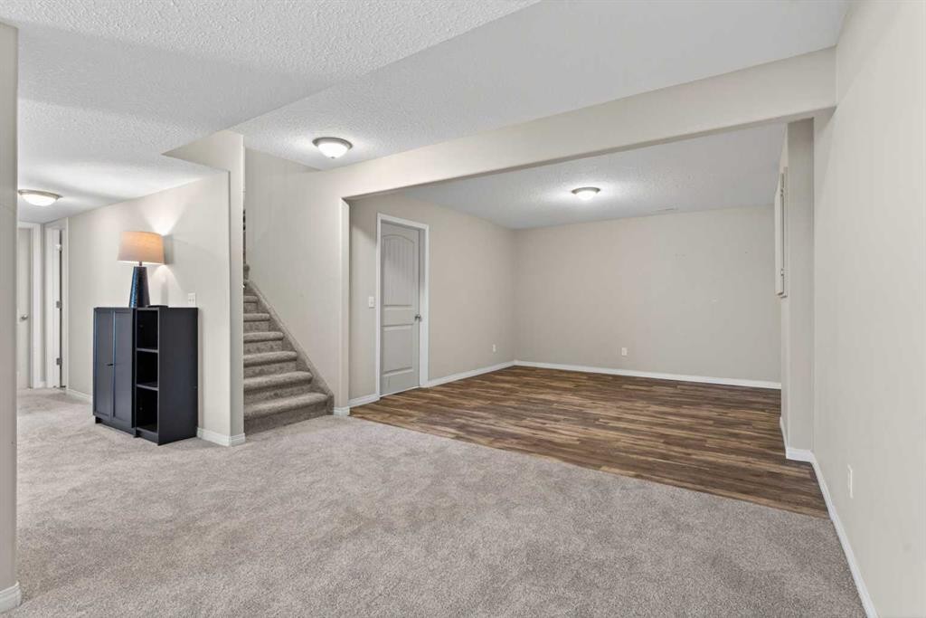 









412


Highland

Close,
Strathmore,




AB
T2A3M9

