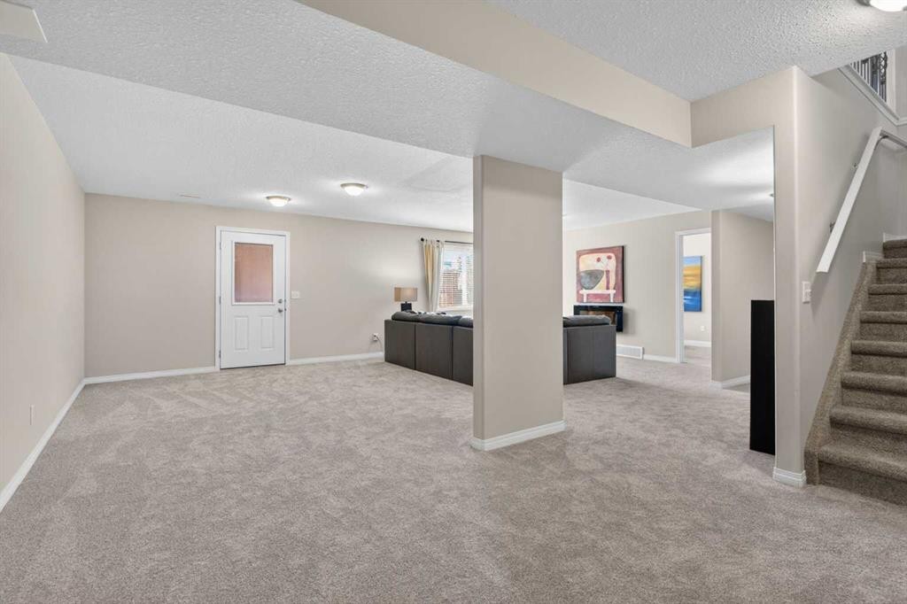 









412


Highland

Close,
Strathmore,




AB
T2A3M9


