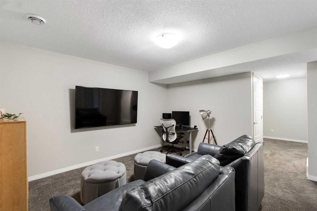 









32


Wolf Creek

Street Southeast,
Calgary,




AB
T2X4V2

