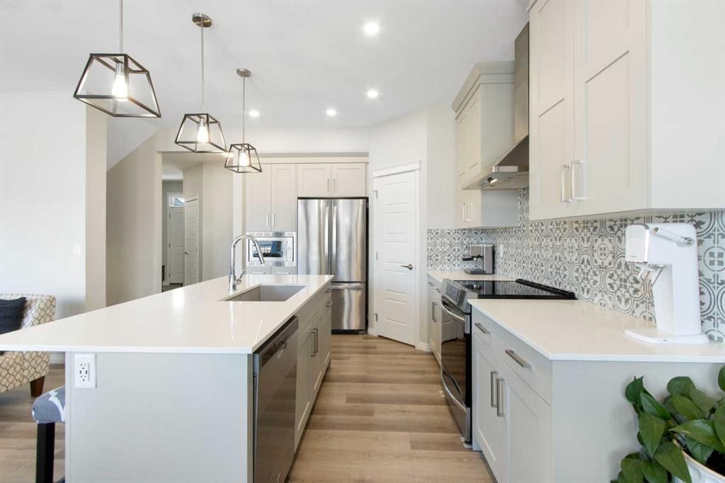 









32


Wolf Creek

Street Southeast,
Calgary,




AB
T2X4V2


