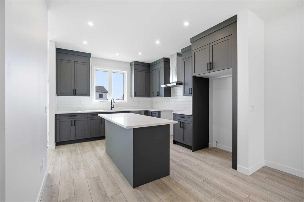 









217


Bridgeport

Gate,
Chestermere,




AB
T1X 3E2

