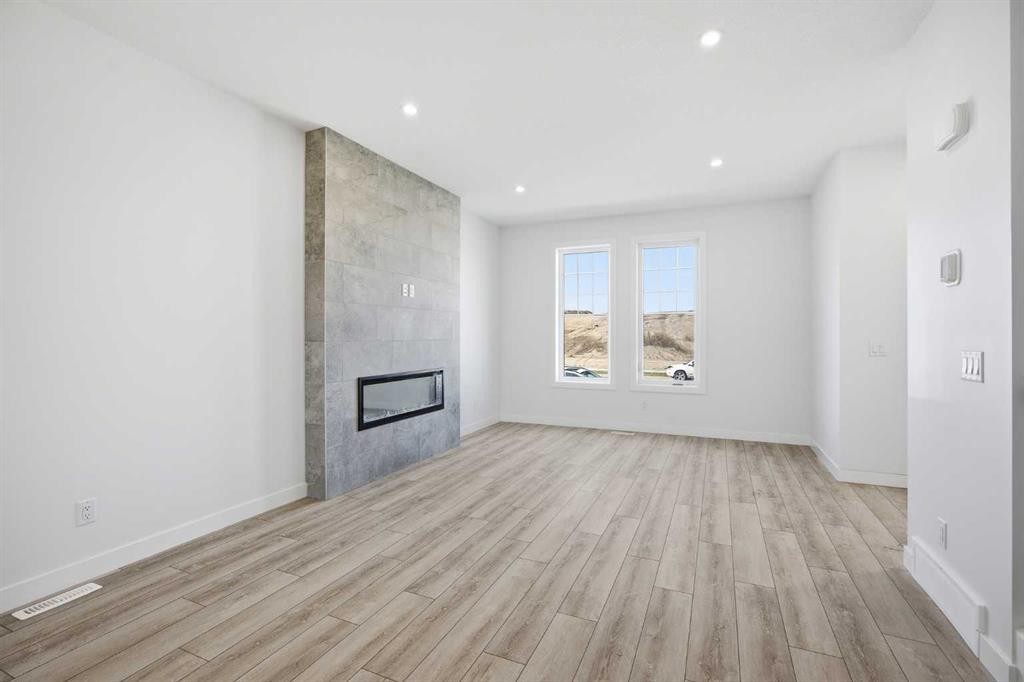 









217


Bridgeport

Gate,
Chestermere,




AB
T1X 3E2

