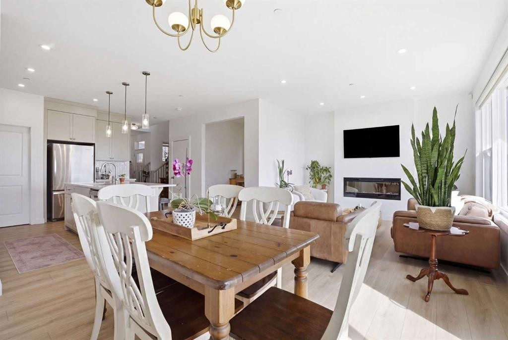 









360


Calhoun

Common Northeast,
Calgary,




AB
T3P 1T2

