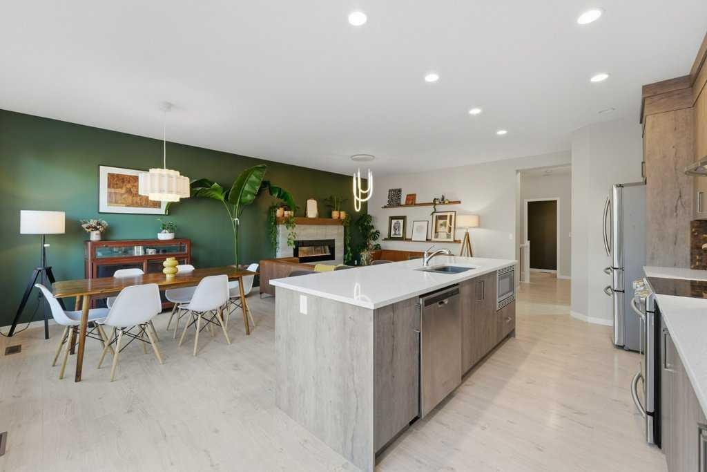 









34


Walgrove

Link Southeast,
Calgary,




AB
T2X 2H6

