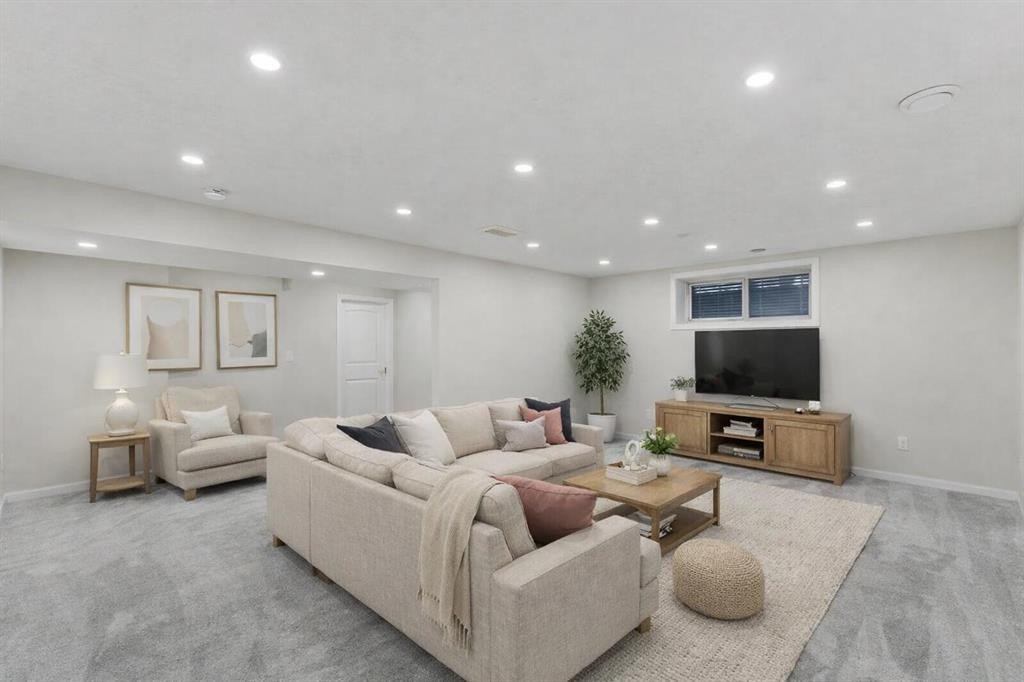 









34


Walgrove

Link Southeast,
Calgary,




AB
T2X 2H6

