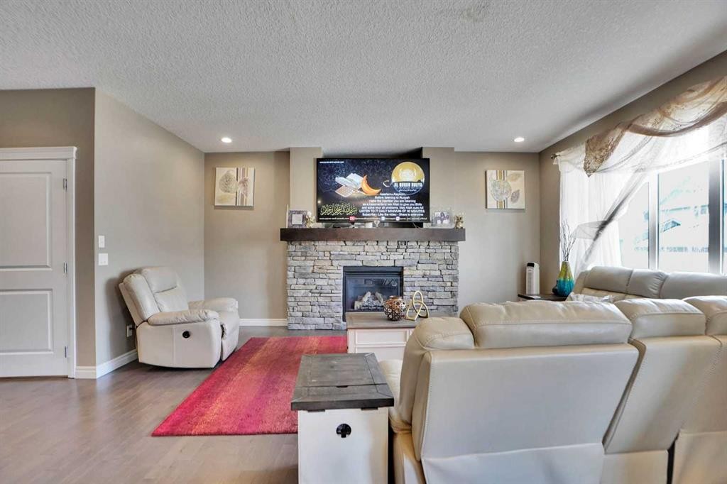 









46


Mahogany

Passage Southeast,
Calgary,




AB
T3M 2K5

